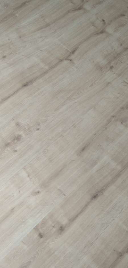 Bonne situation cherche jolie femme pour suivi