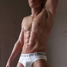 Homme cherche une femme pour un relation sexuelle