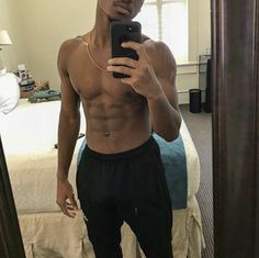  Jeune Black bien sympa pour Femme & Lesbienne