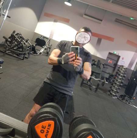 H pour une partenaire coquine salle de sport