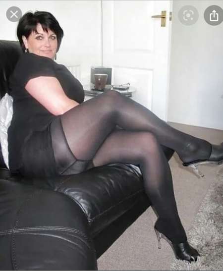  JH paye pour des massages en collants