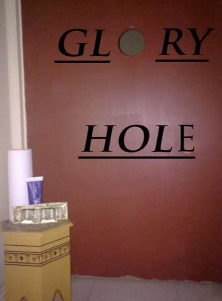 Jenny travesti sexy pour Glory Hole