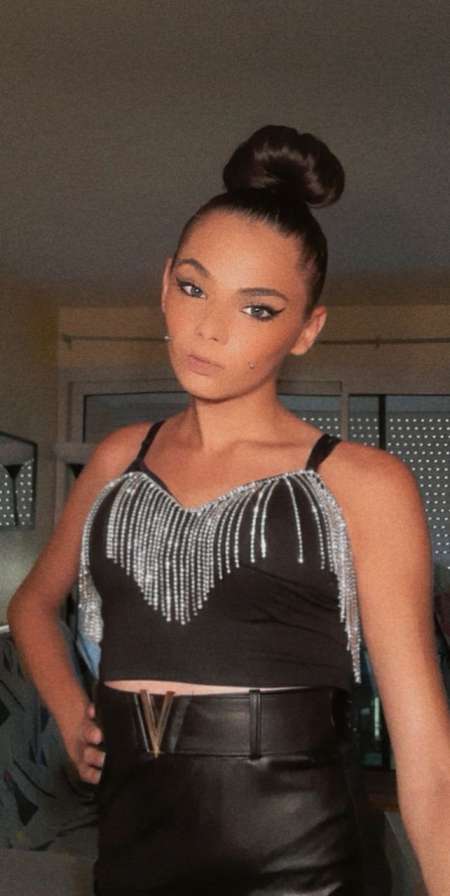 Jeune trav tres f�minine vous attend