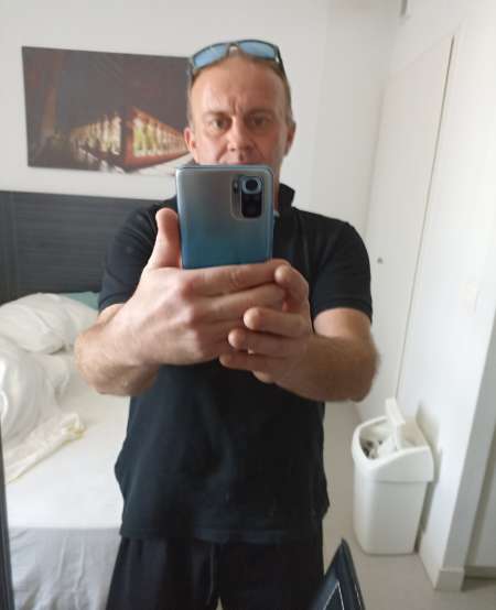 cherche une femme douce et caline