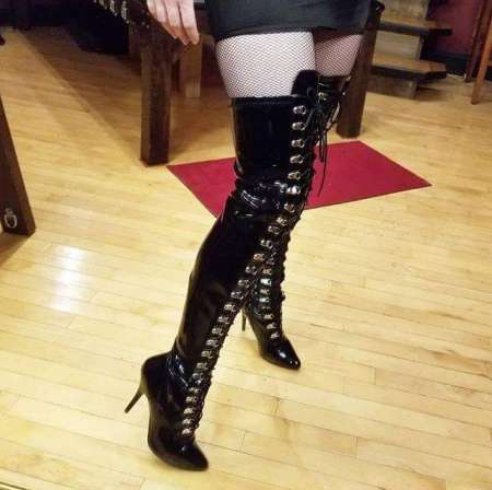 D�esse � la recherche de son larbin docile