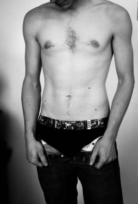 Homme la trentaine, aide �tudiante, jeune femme