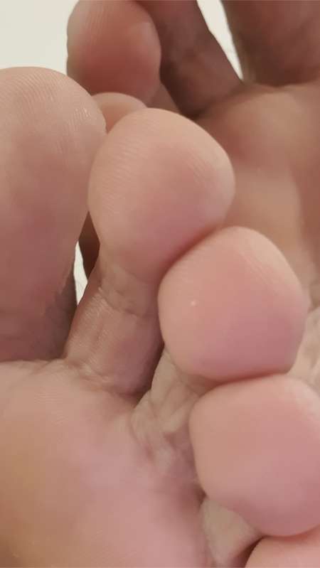 ch un esclave des pieds et � vider mes couilles