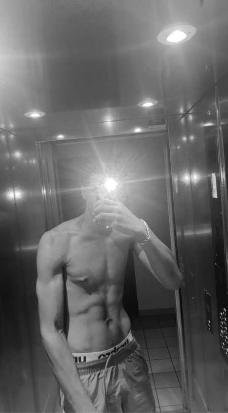 Cherche toute aventure avec une femme