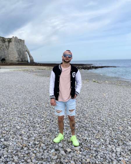 Bonjur..je M�appelle Artemii ..j�ai 25 �ne