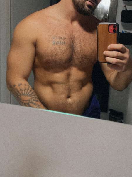 Vous souhaiter passer un bon moment,contacter moi