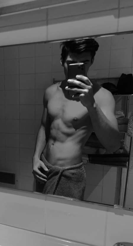 Soumis hard dispo pour dominatrice