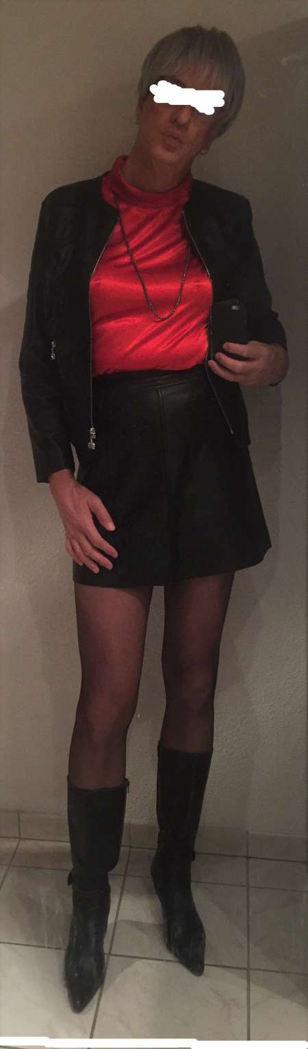 Domina travesti cherche femme de m�nage, jardinier