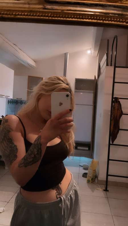 Ma�tresse cherche soumis