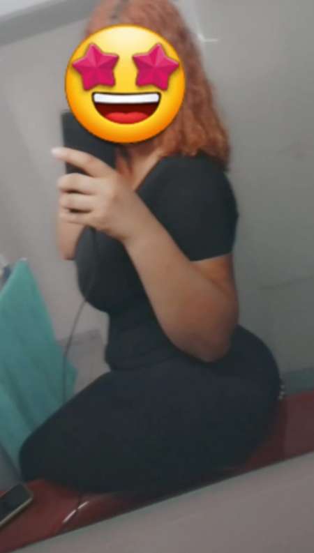 Nora Maghr�bine Curvy sur la Martinique