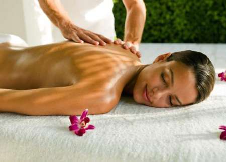 Homme propose massage aux femmes exclusivement