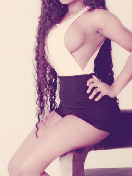  Belle femme de passage pour quelques jour