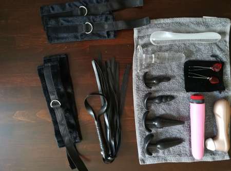 Homme attachant pour femme a attacher