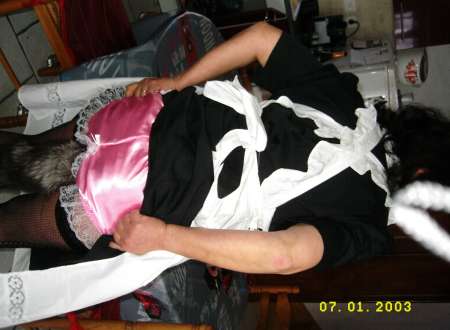 je recherche une soumise voire soumis docile