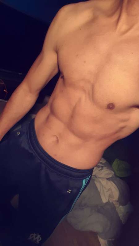 Cherche femme pour virtuel ou fellation