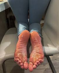 Cherche des magnifiques pieds de femme