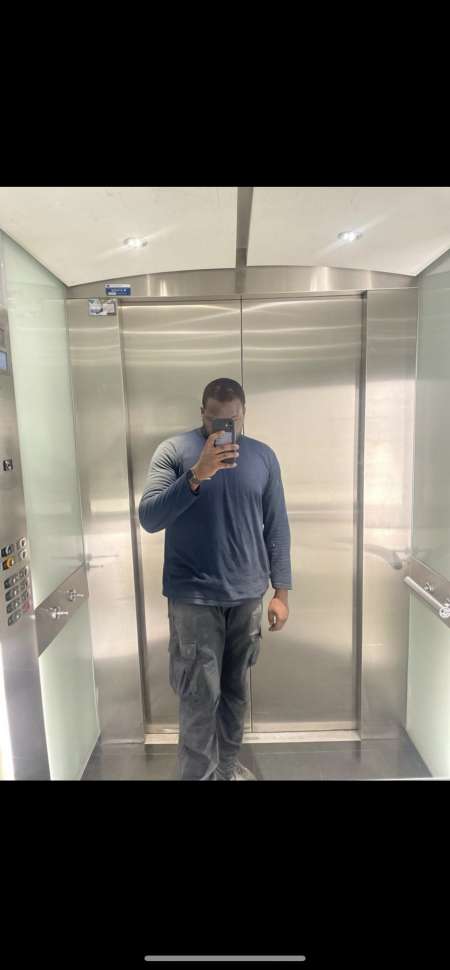 Jeune homme pour tout type de femme