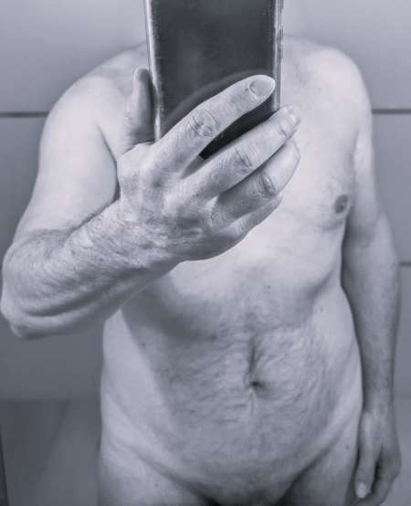 HOMME POUR JEUNE FEMME ET COUPLE