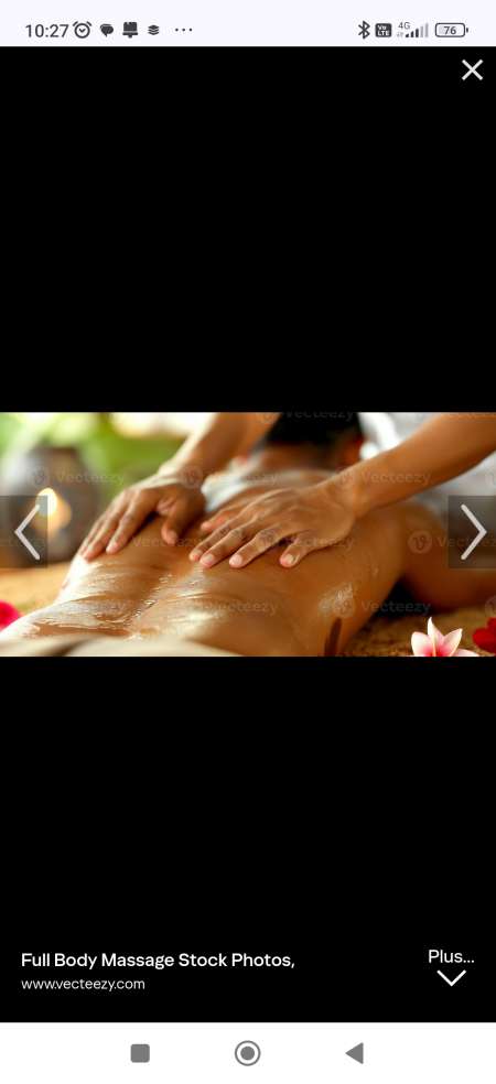 Couple propose massage quatre mains