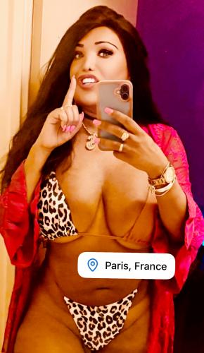 TRANS NAOMI DOMINATION SOFT PARIS