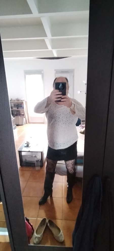 Homme habill� en femme pour actif