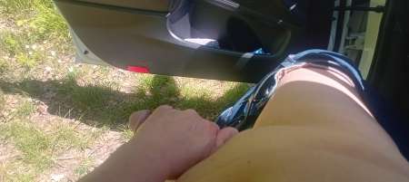 Offre plan branlette voiture.