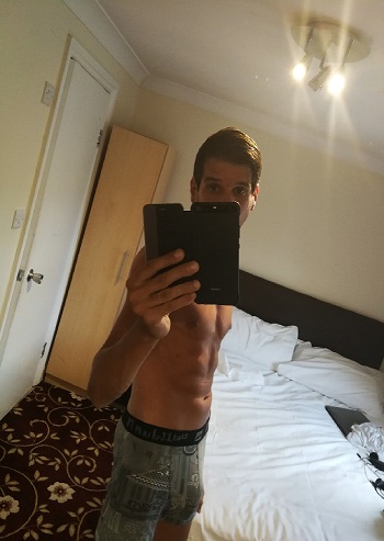 Recherche bonne suceuses pour ma grosse queue 20vm