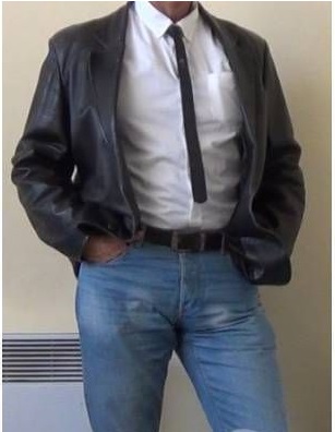 Homme classe cherche une Femme avec forte poitrine