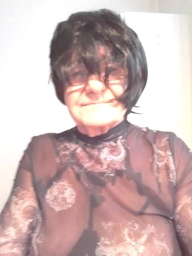 je me travesti pour des rencontres tr�s d�brid�es