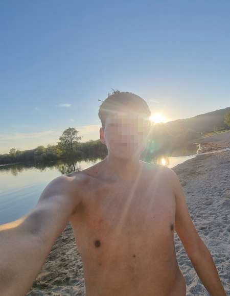 Une femme ou jf pour m'acompagner au club libertin