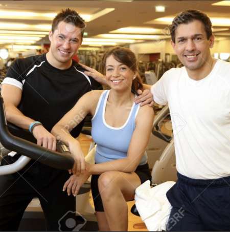 Cherche femme libre et ouverte