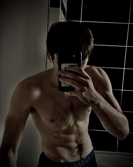 Beau Jeune homme cherche une femme