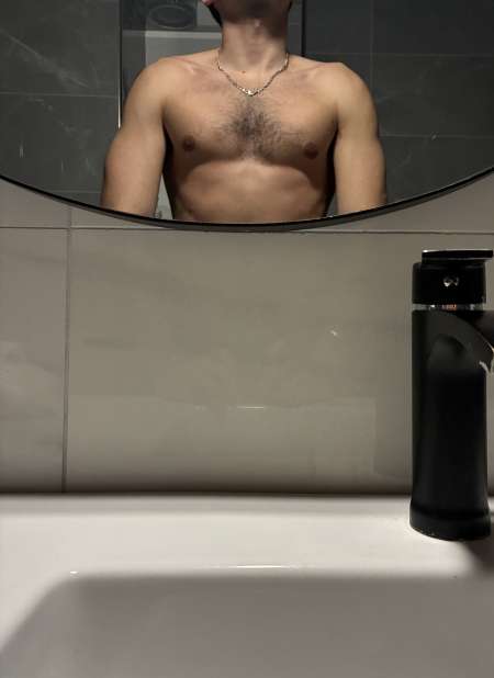 Homme � la disposition de femme en chaleur