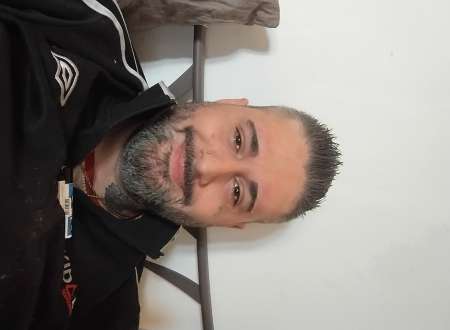 Cherche couples ou jeune femme pour �changisme