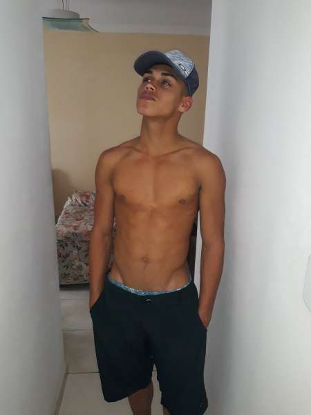 M�tisse bien mont� cherche passif