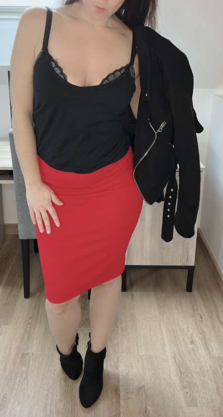 Femme nymphos veut tester l anulingus � Paris