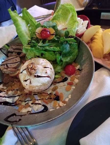 Homme eduqu� tres discret