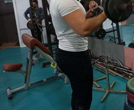 Jeune homme cherche homme