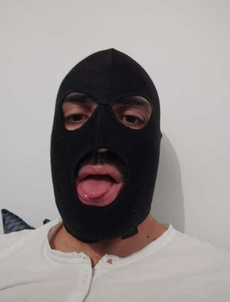 �tre aux pieds des rebeux