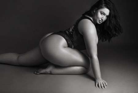 Femme ronde cunni+massage