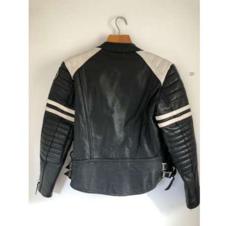 JH cherche sado pour travailler seins & m'attacher