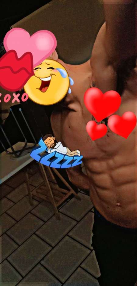 Jeune homme de 33 Ans propose massages