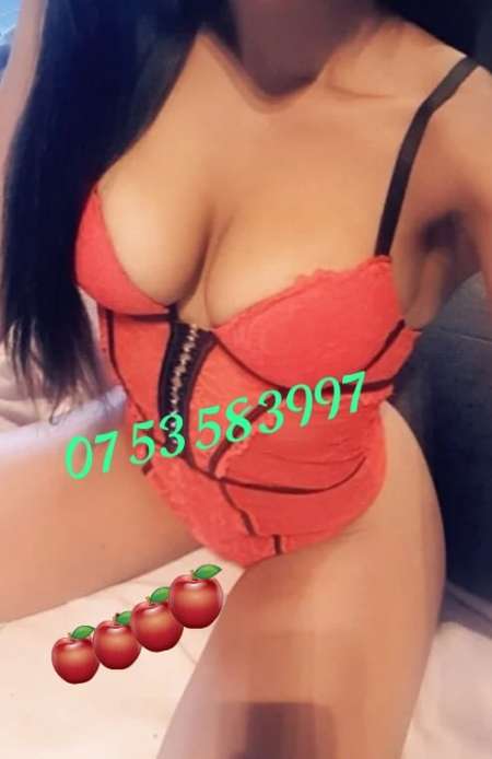 Belle metisse dans la ville rien que pour vous ..