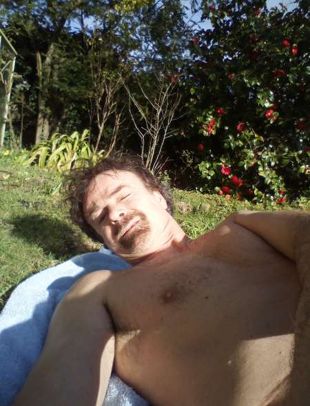 Cherche actif dominant...