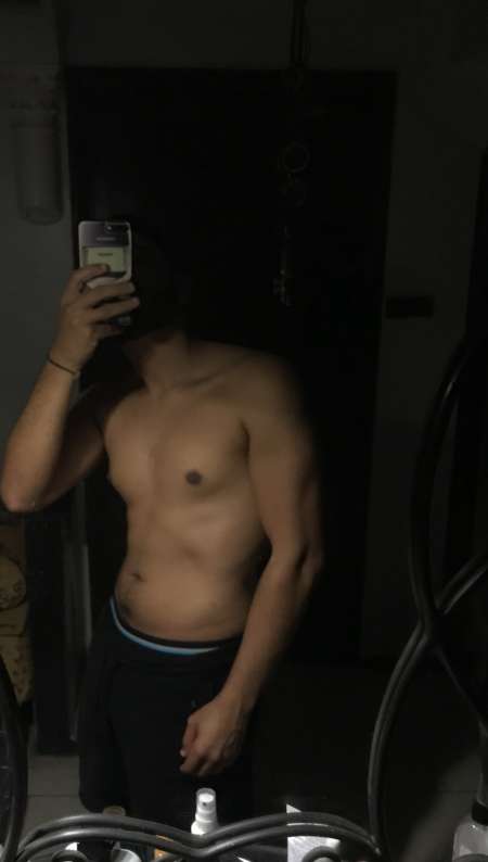 Homme Ouvert et Discret