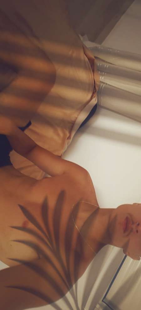 Homme beau gosse cherche une femme chaude